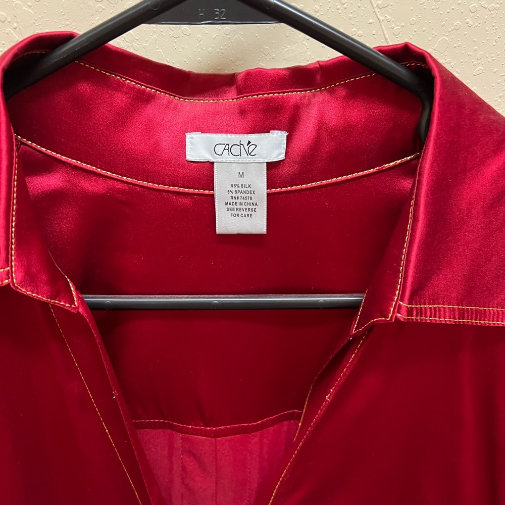 Cache red blouse